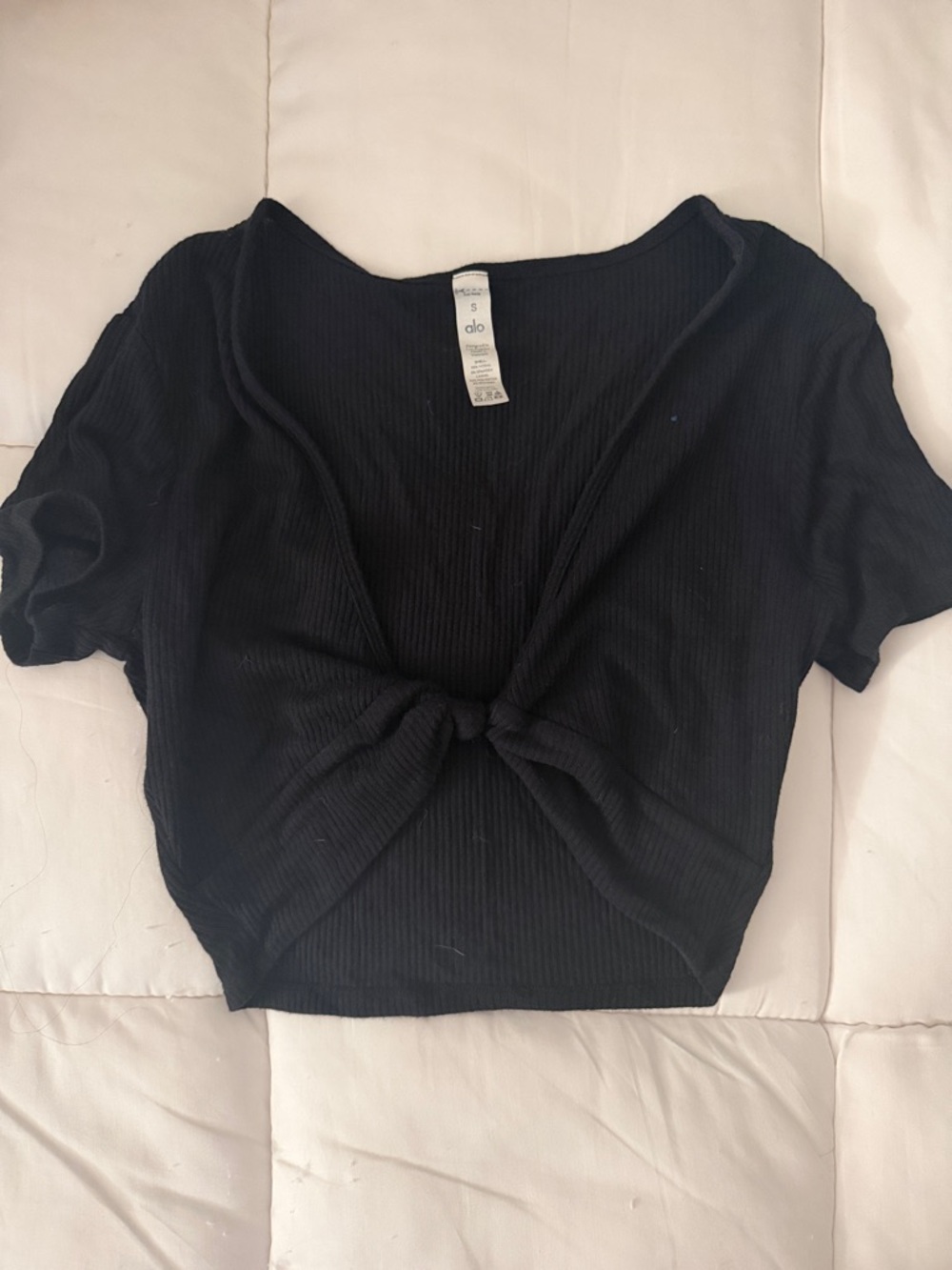 ALO Yoga Black Ribbed Knot-Front Crop Top
